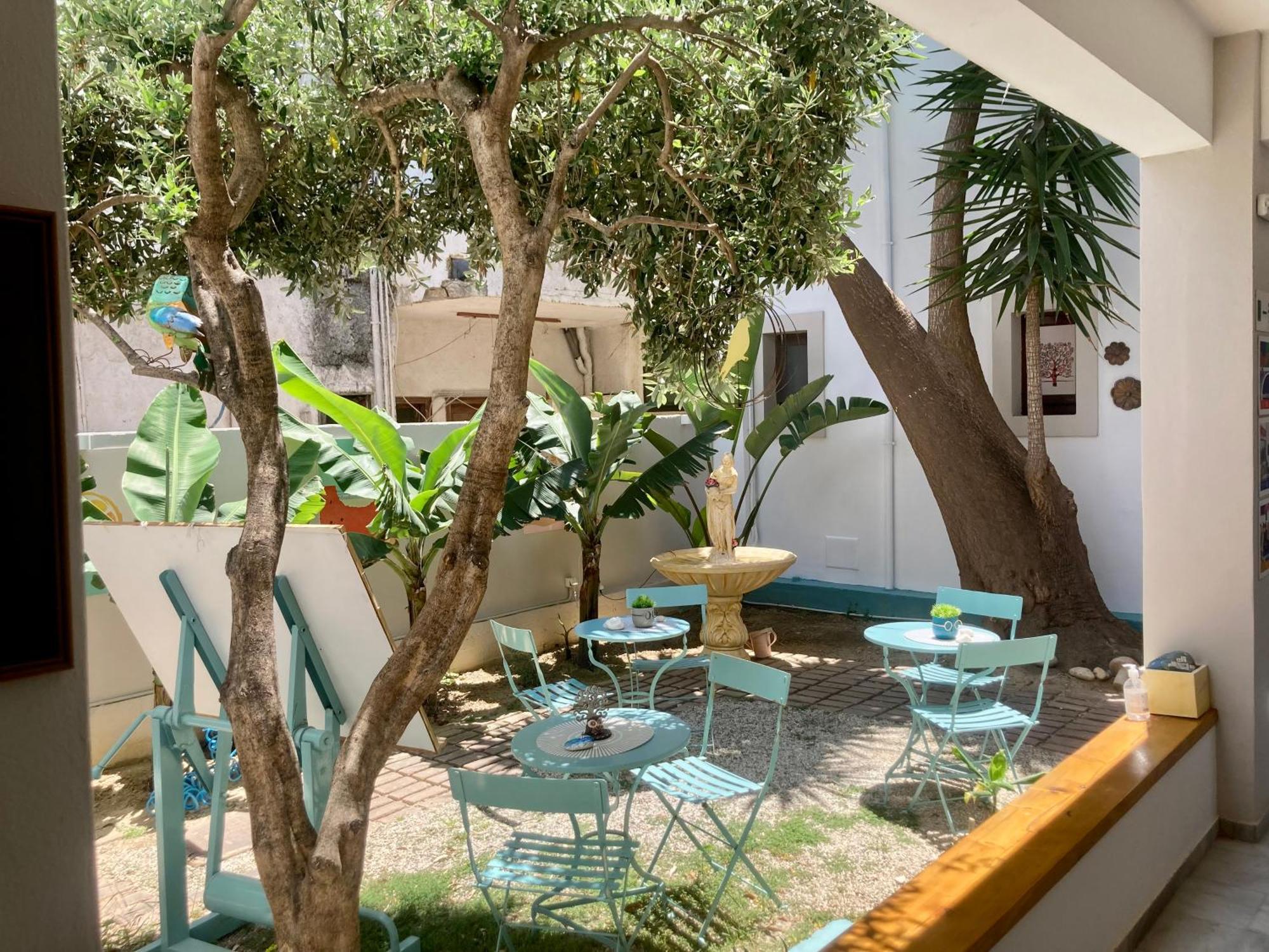 Tree Of Life Art Hotel Агия-Марина Экстерьер фото